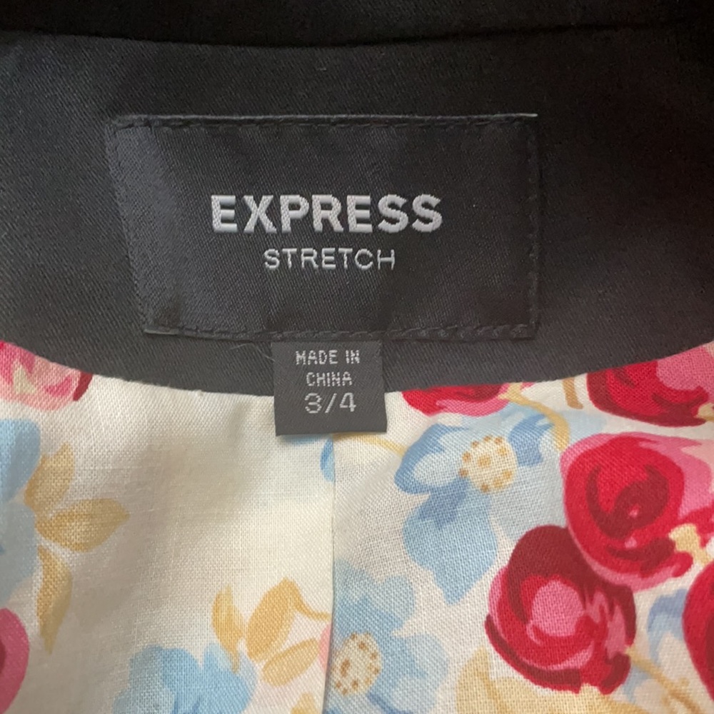 Express Stretch SZ 3/4 Women’s Lined Black One Button  Two Pocket Blazer - Picture 8 of 14